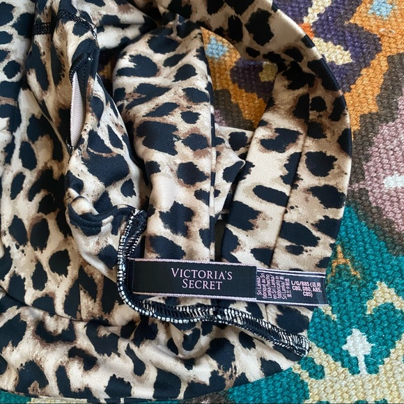 Victoria’s Secret Cheetah Minimum Support Bra w/ renovable pads Large BRAND NEW - Picture 7 of 9